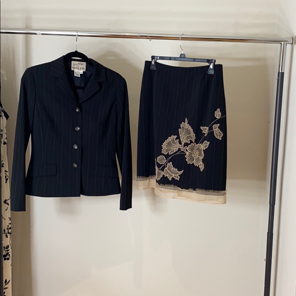 Rickie freeman for Ricky Jon skirt suit